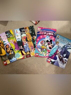Lot of 4 Disney comics